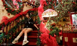 Quán cà phê Giáng sinh thu hút khách ở TP HCM