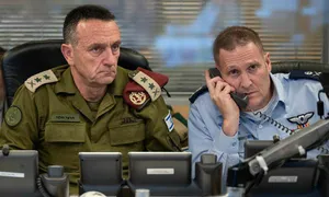 4 giờ Israel tiến hành cuộc không kích lớn nhất vào Iran